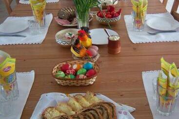 膳宿费 La Curtea Porumbaceana