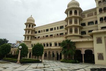 酒店 Shree Vallabh Vilas Lords Plaza Nathdwara Pure Veg