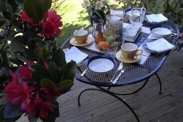 Ashcroft Gardens Bed & Breakfast