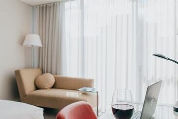 Novotel Newcastle Beach