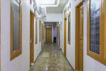 Hospedaria Spot On 2412 Mandala Residence