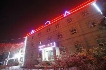 Motel Paju Phillips