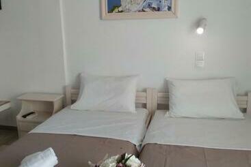 בית מלון כפרי M.olias