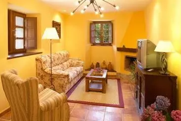 هتل روستایی Rural Coviella