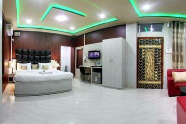 Hotel Wings The Pride