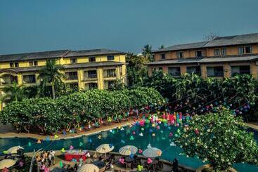 Discover Resorts   Karjat