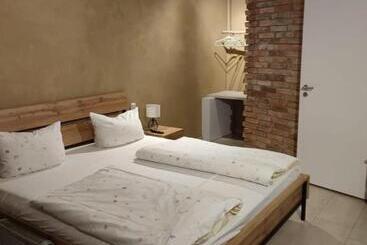 Lindenhof Liepgarten   Pension & Gaststätte