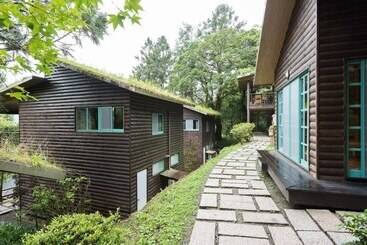 هتل Mingchih Resort