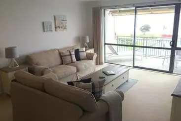 ホテル Beachpoint Apartments