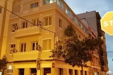 Alcaravaneras Hostel