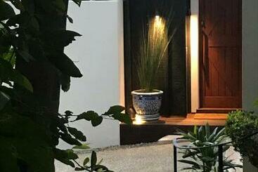 بنسيون Pengelly S Boutique Private Residence