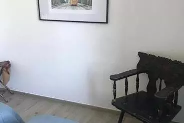 ベッドアンドブレックファースト L Ostalada