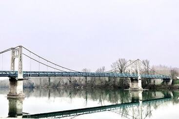 تختخواب و صبحانه La Galerie Du Port