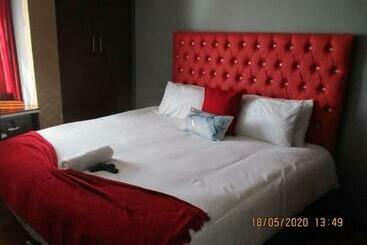 פנסיון Imimangaliso Guest House