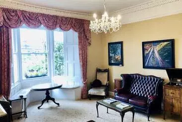 مبيت وإفطار Belvedere Lodge