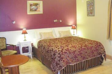 Bed & Breakfast Redwood