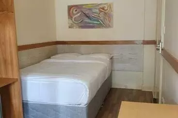 هتل Pillar Guesthouse B&b