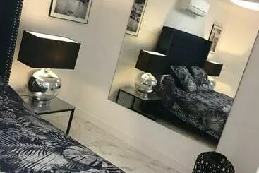 Bed and Breakfast Suite Saint Esteve Avec Balneo Au Cœur D Un Hameau
