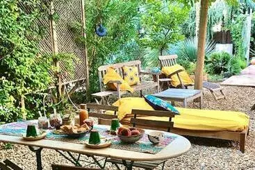 Bed and Breakfast Chambres D Hôtes Dans Une Maison D Artiste
