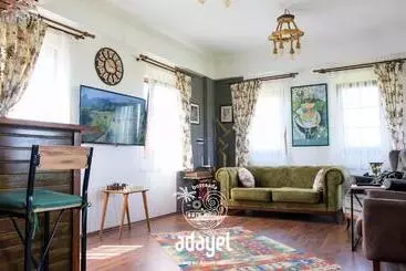 Adayel Otel & Bağ Evi