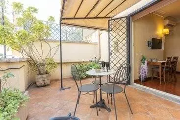 مسافرخانه Internouno Deluxe