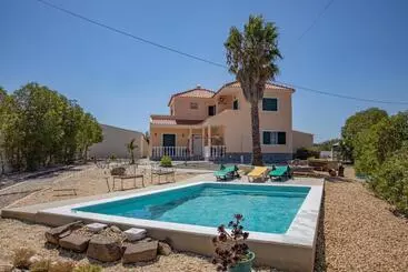 Bed & Breakfast Guesthouse Monte Francisco Baanswy   3 Quartos   Piscina Privada