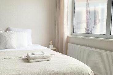 تختخواب و صبحانه Sea You Soon