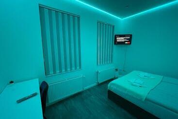 بنسيون Cityglücknms   Direkt Am Bahnhof Und Einkaufszentrum