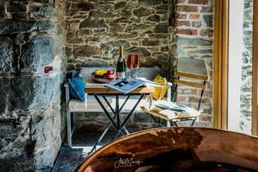 ペンション The Gallery At Bull Cottages