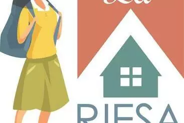 ユースホステル La Riesa Dorm