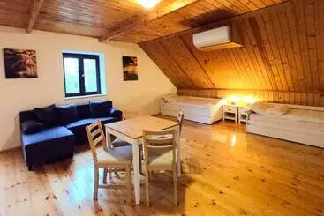 ホテル Gosztonyi Villa