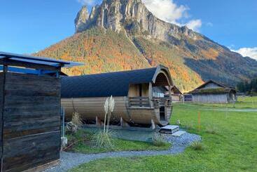 Hotel Schlafen Im Fass   Schlaffass   Abenteuer   Romantik   Haslifass