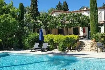 Aamiaismajoitus (B&B) Le Domaine Des Mûriers   Charme, Chic, Calme En Provence Côte D Azur