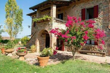 Апарт-отель Podere La Vecchia Fornace