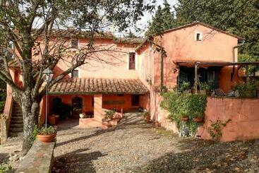 Antico Casale Toscano B & B