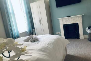 بنسيون Poole Stay