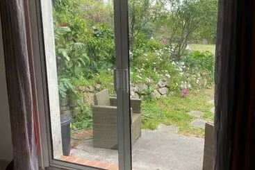 Aamiaismajoitus (B&B) Chambre Spacieuse Indépendante Dans Villa Plus Parking Privée