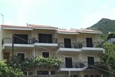 דירות לתיירים Giannatos  Studios   Makis