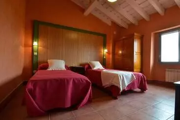 فندق ريفى San Miguel Del Valle Amblés