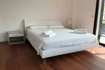 Pensió Sunny Apartments