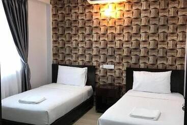 Hotel Capital O 90490 Zaques