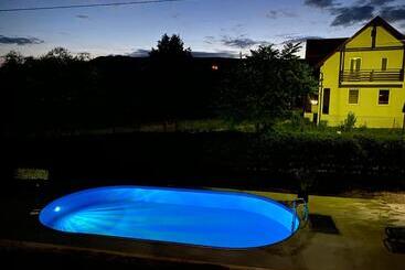 پانسیون Matyas Vendeghaz