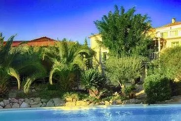 Aamiaismajoitus (B&B) La Bastide De Canaules