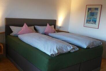 ペンション Ferienhaus Keller