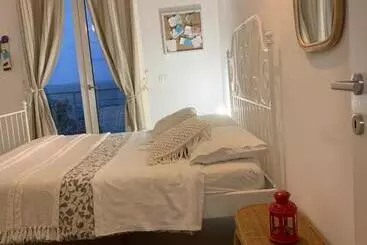 Pension Sea View Life