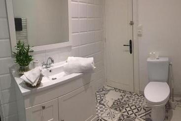 تختخواب و صبحانه Les Terrasses D Angoulême