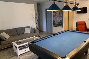 Bed and Breakfast Maison Piscine Et Jacuzzi