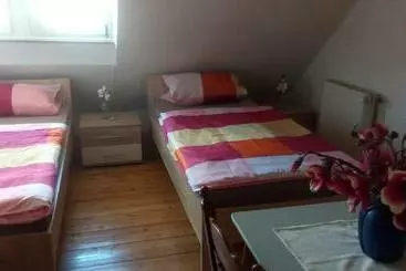 Majatalo Zimmervermietung Pargen