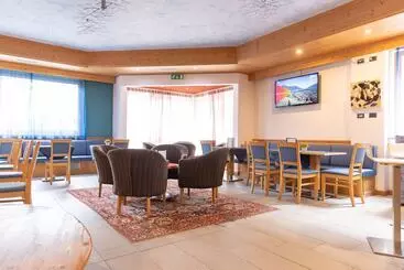 ホテル Alpine Mugon