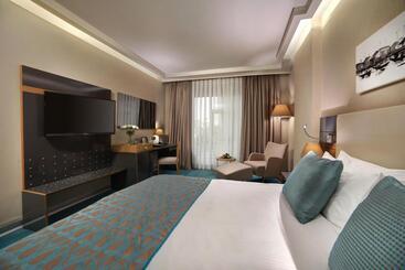 Отель Divan Corlu